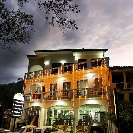 Citrus Cafe & Restaurant Hotel Kandy Exterior foto
