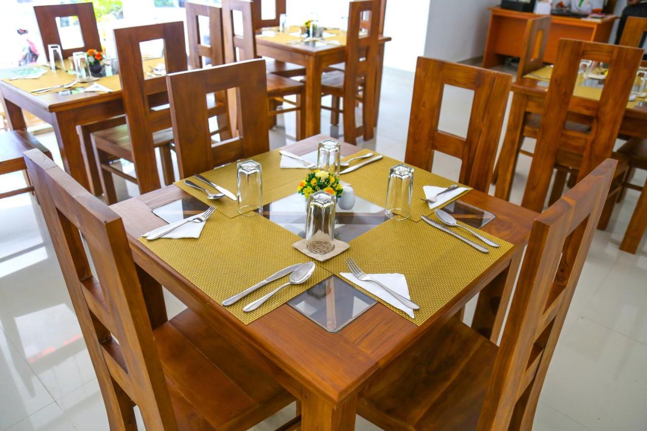 Citrus Cafe & Restaurant Hotel Kandy Exterior foto